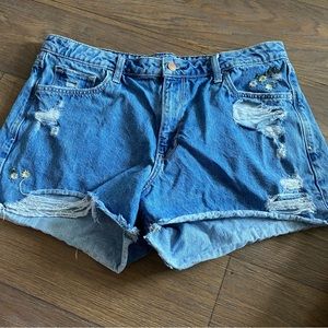 Hi-rise cutoff shorts